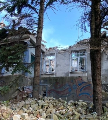 Росіяни обстріляли передмістя Херсона, є поранені