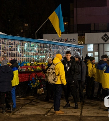 Криворожане провели мирную акцию ко Дню Достоинства и Свободы