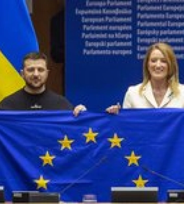 Европарламент готов открыть офис в Киеве. Euractiv пишет, что об этом просил Зеленский