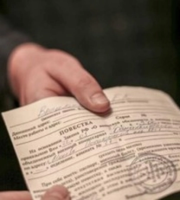 Мужчину запаковали в авто, а у женщины выбили из рук телефон: во Львове очередной скандал с работниками ТЦК