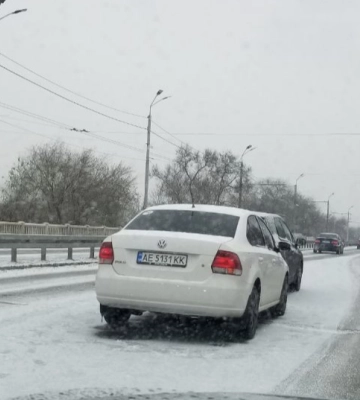 Пробки, ДТП, гололедица: ситуация на дорогах в Днепре 22 ноября