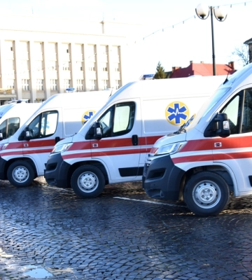 Закарпаття отримало 10 нових автомобілів швидкої допомоги