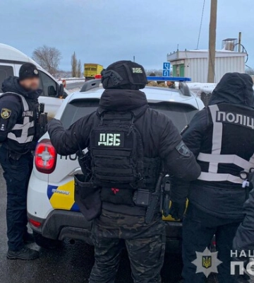 Пользовались сломанным драгером: в Павлограде полицейские брали взятки на блокпостах Пользовались сломанным драгером: в Павлограде полицейские брали взятки на блокпостах