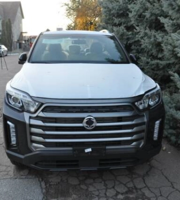 Рятувальники з Кіровоградщини отримали три автівки з Кореї 