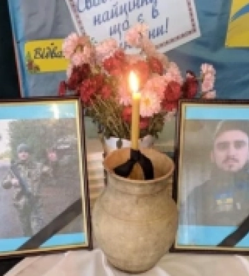 Матерям загиблих воїнів з Головниці й Калинівки вручили нагороди синів