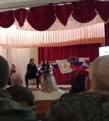 У Росії заявили про загибель артистки на Донбасі