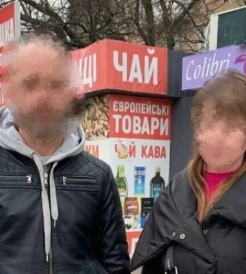 В Киеве мужчина приковал себя к малознакомой женщине наручниками и не смог объяснить свой поступок