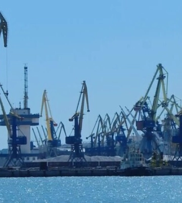 У районі порту в Бердянську пролунали вибухи: Федоров розповів, що там зберігали росіяни