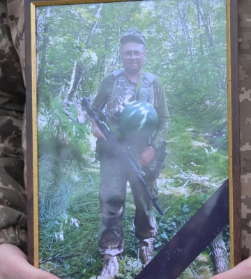 У Лебедині попрощалися із полеглим захисником У Лебедині попрощалися із полеглим захисником