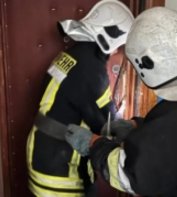 У Нововолинську рятувальники визволили жінку, яка потребувала медичної допомоги