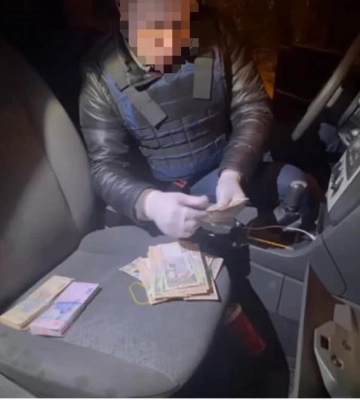 На Волині викрили керівників шістьох медзакладів, які за відкати укладали договори на поставку обладнання