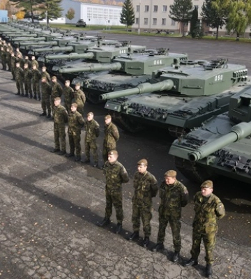 &quot;За допомогу Україні&quot;: Німеччина передала Чехії 14 танків Leopard 2