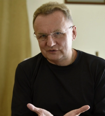 Садовий у Канаді обговорив відбудову України