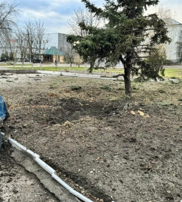 Росіяни обстріляли житлові квартали Херсона, поранений чоловік