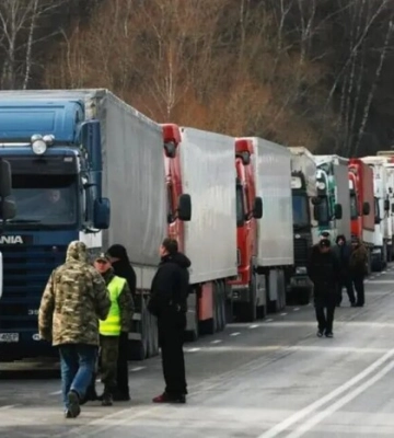 Страйк перевізників: на кордоні з Польщею помер ще один український водій