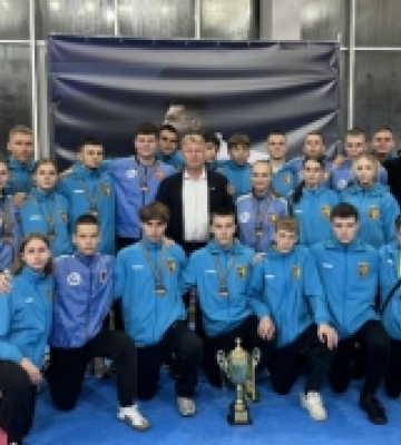 П&#039;ятнадцять медалей чемпіонату України здобули одеські каратисти