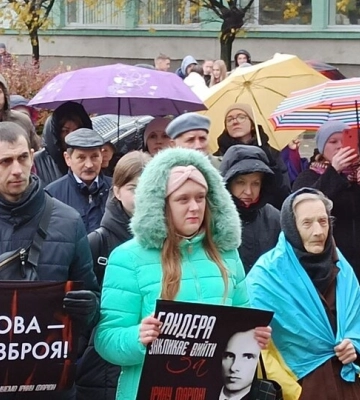 Викладачі Львівської політехніки вийшли на протест в підтримку Ірини Фаріон