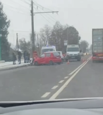 У Луцьку зіткнулося три авто, є постраждалі
