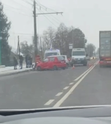 У Луцьку зіткнулося три авто, є постраждалі