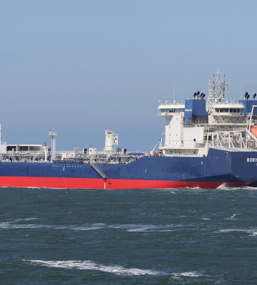 росія різко скоротила морський експорт нафти перед зустріччю ОПЕК+