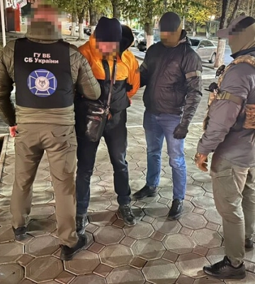 СБУ взялася за директора кадрової агенції в Одесі, який допомагав нелегально перетинати кордон