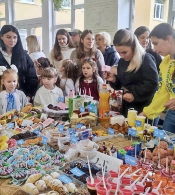 Понад 100 тисяч на техніку Захисникам: у Нововолинську учні ліцею провели благодійний ярмарок