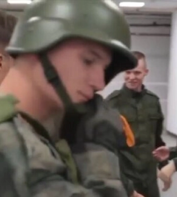Подростки с оккупированных территорий проходят военное обучение в захваченном Севастополе.. ВИДЕО
