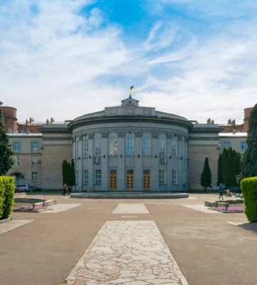 Прокуратура повідомила про підозру колишній посадовиці у сфері освіти на Дніпропетровщині