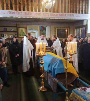 Загинув понад пів року тому: на Камінь-Каширщині попрощалися з Героєм Василем Саливончиком