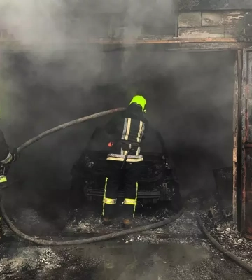 Пожежа на лівому березі Дніпра: рятувальники надали інформацію