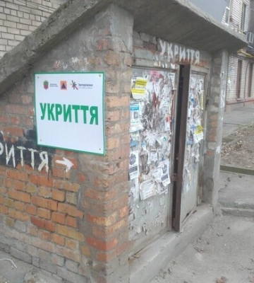У Запоріжжі голова ЗОВА Юрій Малашко не зміг потрапити до укриття під час тривоги - відео