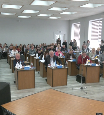 Посварилися за гроші.  Якою була чергова сесія Рівнеради (ВІДЕО)