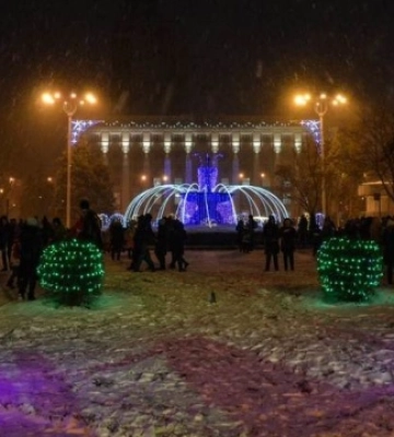 В окупованому Донецьку вирішили не ставити новорічну ялинку «з міркувань безпеки»