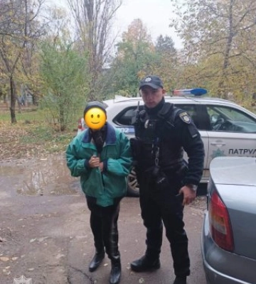 Ужгородські патрульні доправили додому 85-річну жінку, яка загубилася