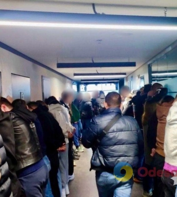 На Одещині затримали організатора та колектив шахрайського колцентру