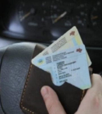 У Корці оштрафували чоловіка, який керував автомобілем без водійських прав