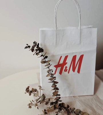 Знову працює: H&amp;M відновив роботу у Львові