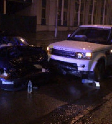 За п’яну ДТП у Києві суд призначив актору Ступці три роки обмеження волі
