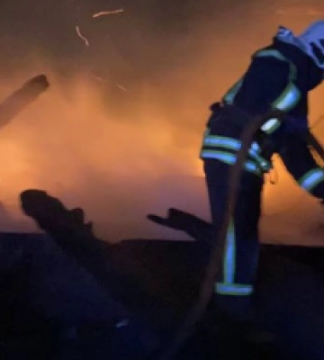 Рятувальники Львівщини ліквідували займання дерев’яної будівлі