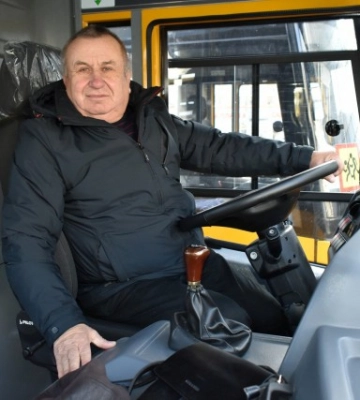 У громади Волині передали шкільні автобуси