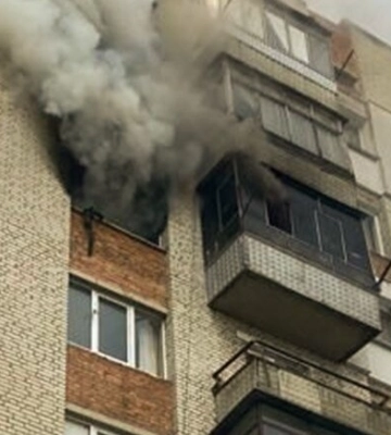 У Дублянах чоловік через пожежу вистрибнув з вікна сьомого поверху