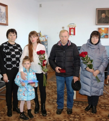 До останнього подиху зберігали вірність Україні: на Волині рідним загиблих Героїв вручили їхні ордени