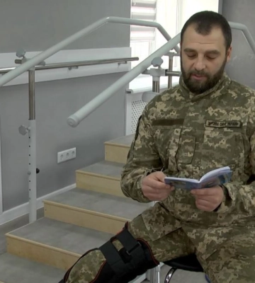 Від полів битви до полів поезії: історія Ростислава Іваничука (ВІДЕО)