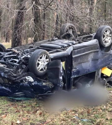 Під Києвом зіткнулися два автомобілі: є загиблий і травмовані (ФОТО)