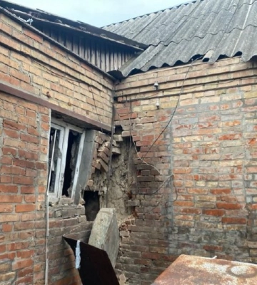 Війська РФ вдарили по Дніпропетровщині, є руйнування
