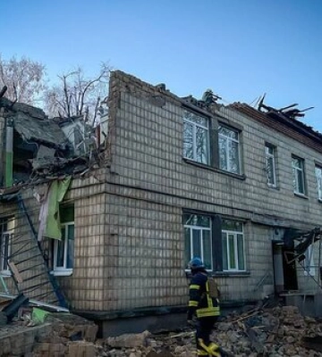 Наслідки ворожої атаки дронами на Київ: 5 людей постраждали, серед них - 11-річна дитина. ФОТОрепортаж