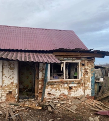 Внаслідок російських обстрілів Донеччини за добу пошкоджено близько двадцяти будинків
