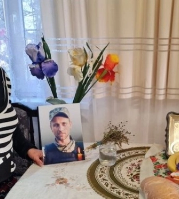 Не вперше плутають тіла загиблих воїнів: мамі привезли труну не її сина