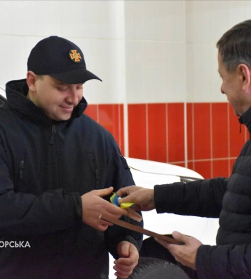 Краматорські надзвичайники отримали від громади сучасний оперативно-рятувальний автомобіль