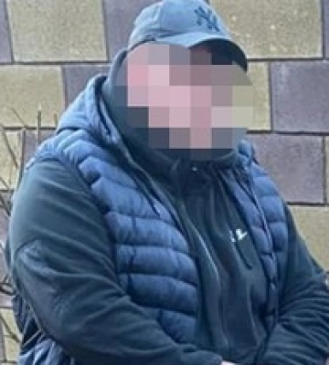 Золотые слитки, элитные авто и 150 миллионов наличными: прокуратура показала результаты обысков у ровенского депутата-«лесника» 